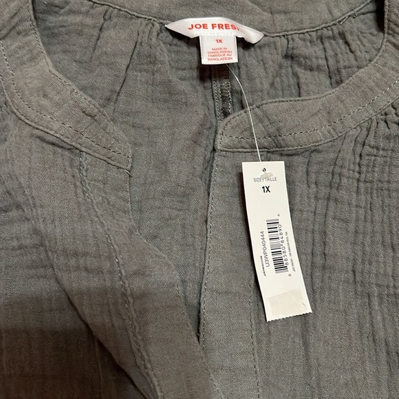 Joe Fresh raw edge sleeveless top - Picture 4 of 4